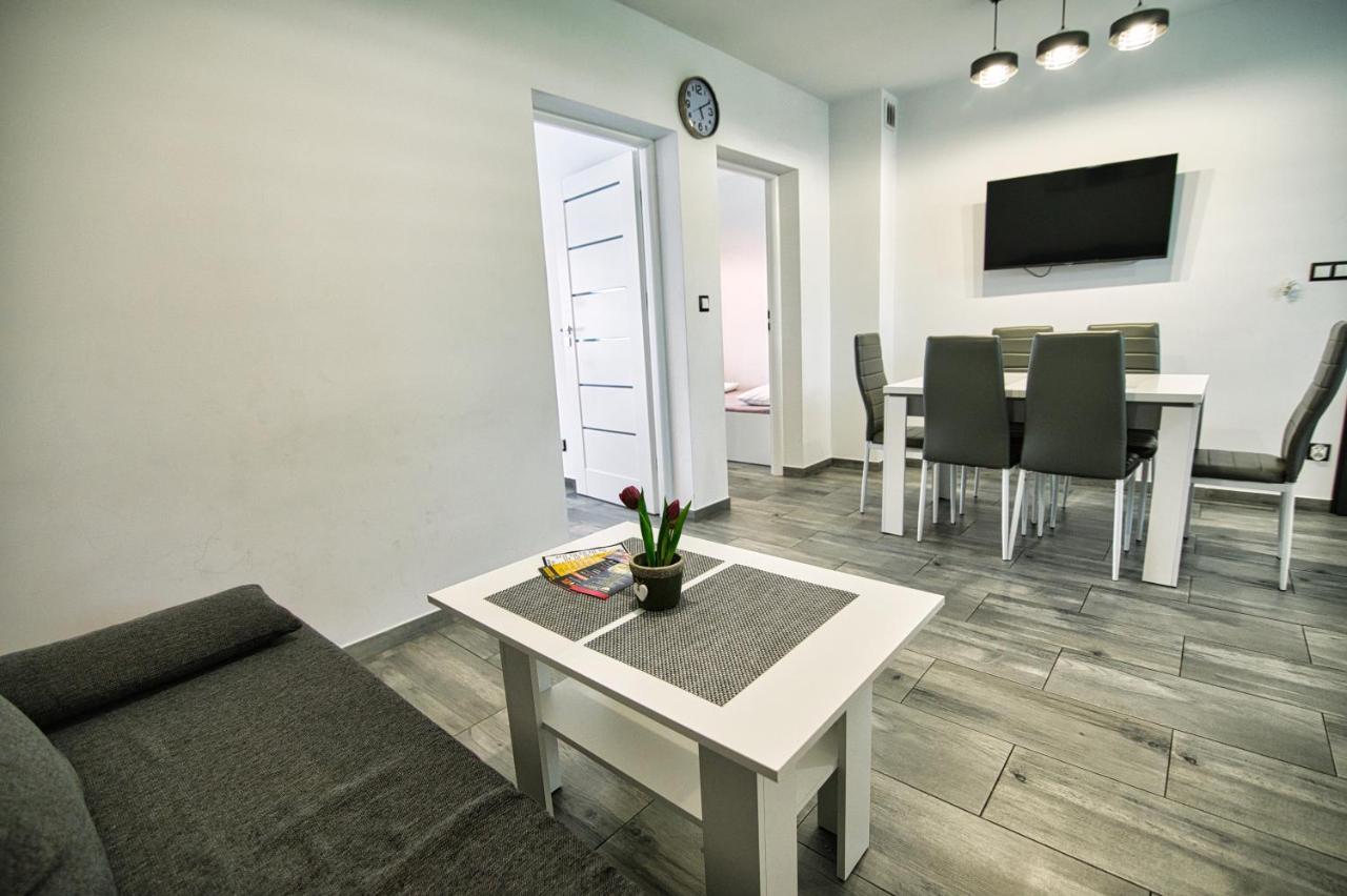 Apartamenty Izabell By Housine Zator Zewnętrze zdjęcie
