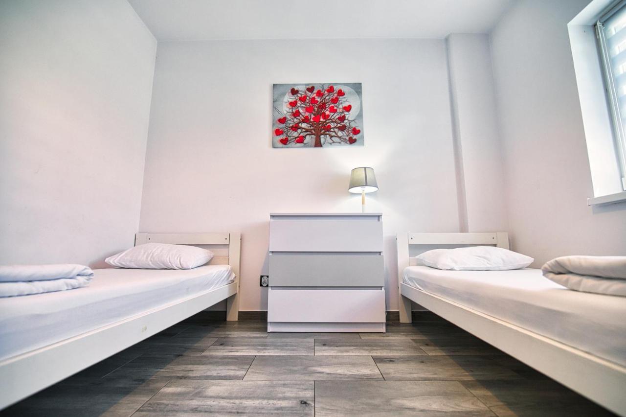 Apartamenty Izabell By Housine Zator Zewnętrze zdjęcie
