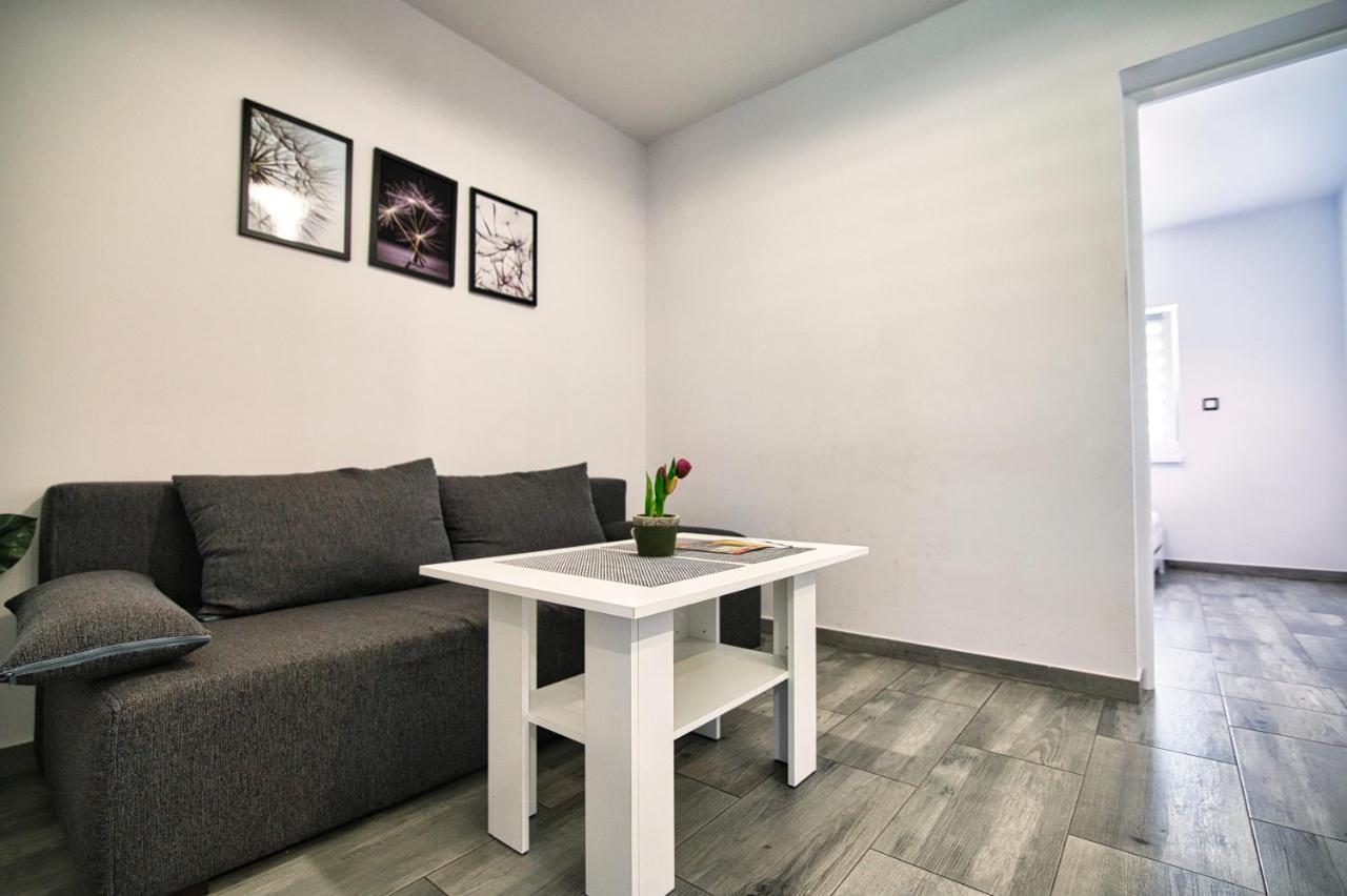 Apartamenty Izabell By Housine Zator Zewnętrze zdjęcie