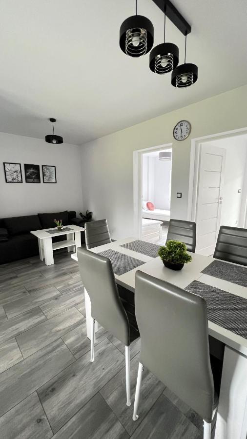 Apartamenty Izabell By Housine Zator Zewnętrze zdjęcie
